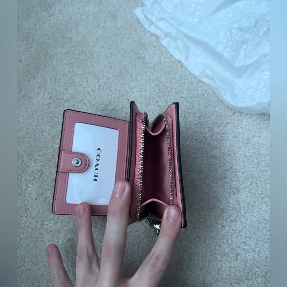 Coach Wallet - Picture 4 of 6